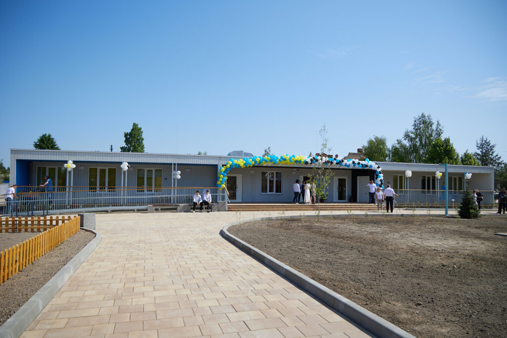 Ukrainas Ovrutši lasteaia avamine. Foto: Välisministeerium