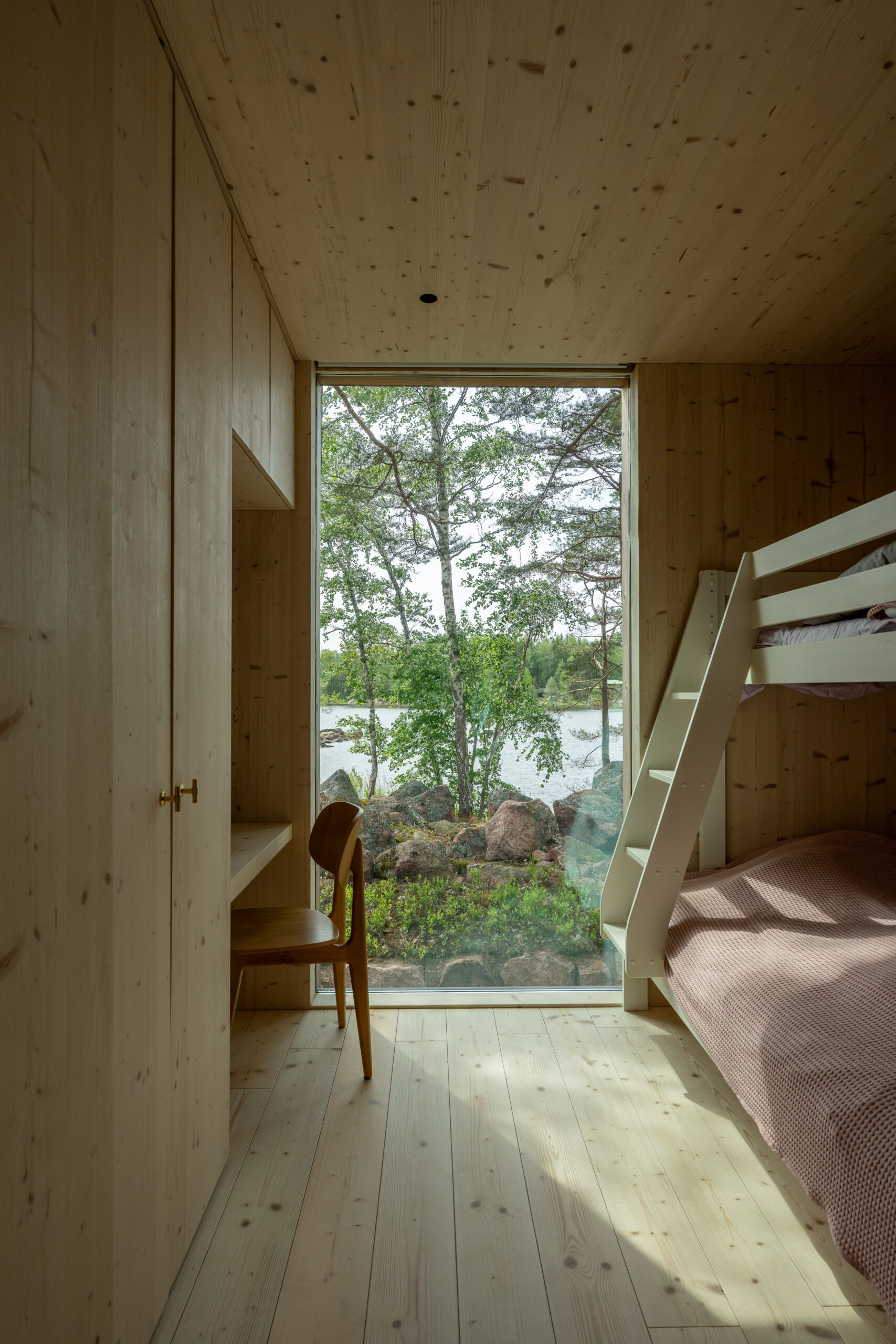 Aasta Tehasemaja 2025 konkursi “Parim eramu” võitja Finnlog OÜ – eramu Soomes. Hoone arhitekt: Arkkitehdit Sankari Oy. Foto: Finnlog OÜ