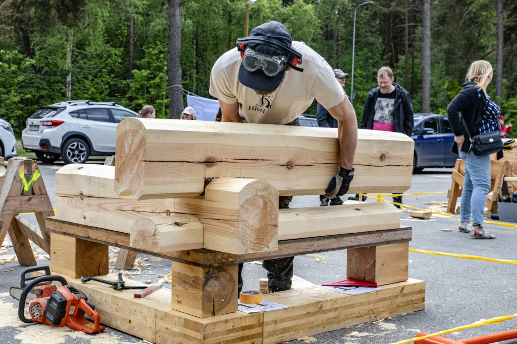 Palkmajaehitajate meistrivõistlus 2025 Foto: Vladimir Levin