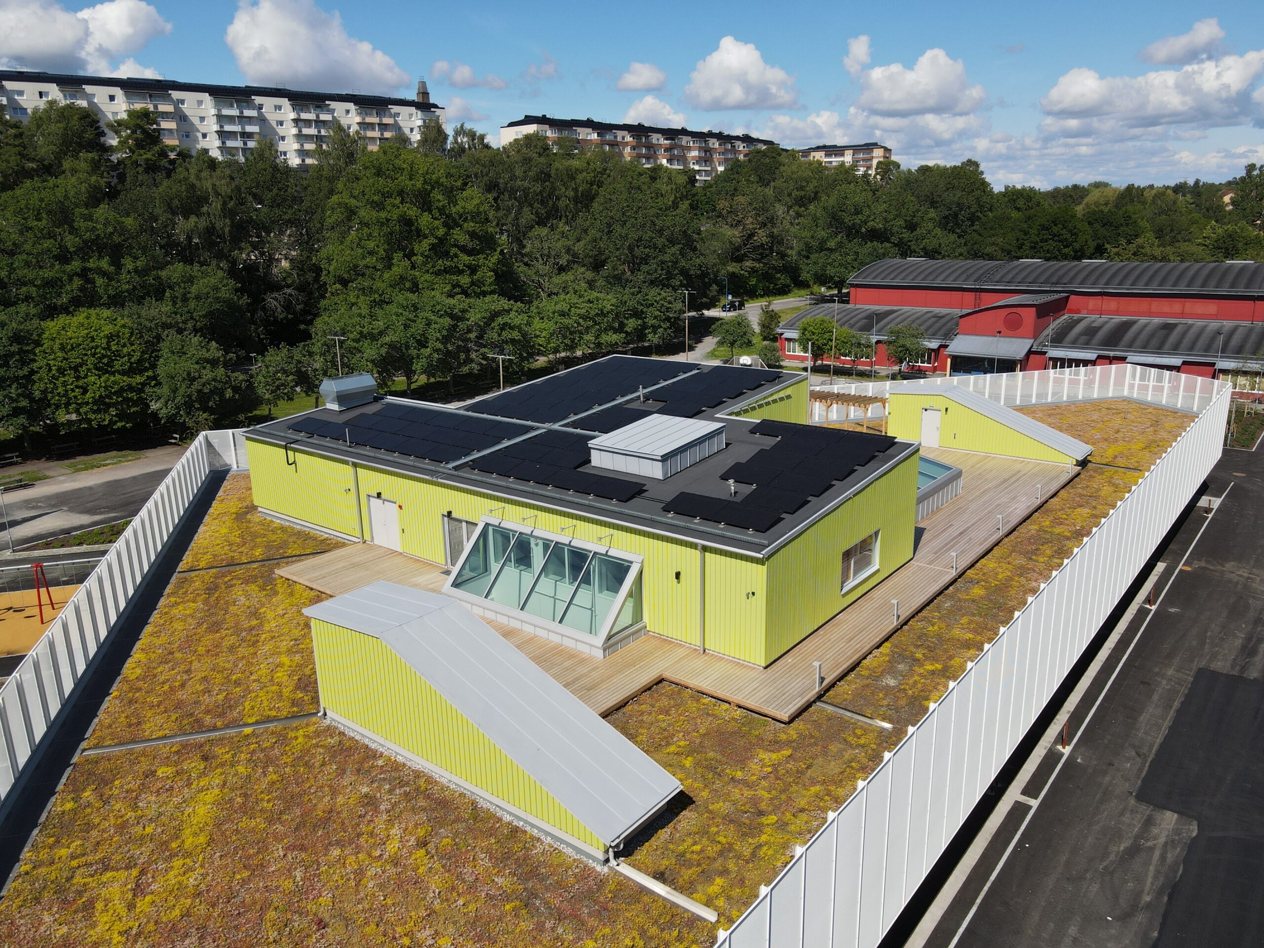 Aasta Tehasemaja 2025 - parim avalik hoone Timbeco Woodhouse OÜ koolimaja Rootsis. Arhitekt: LLP Arkitektkontori. Foto: Martin Windolf WINGE Byggnads AB