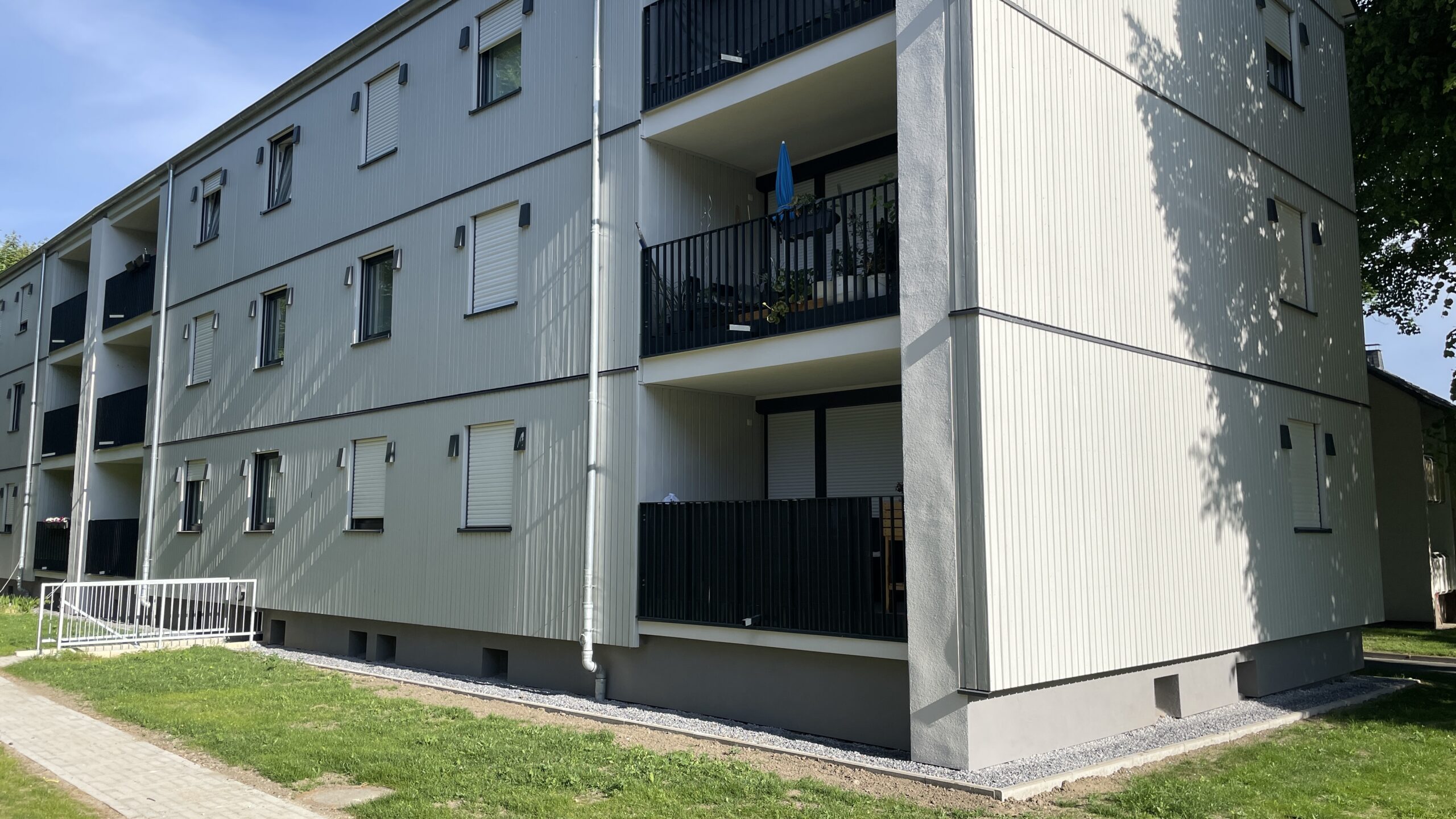 Fassaadielementide renoveerimisprojekt Düsseldorfis- Matek AS. Arhitekt: Henric Wagner, Mari Klement. Foto: Matek AS, Lasita Aken AS