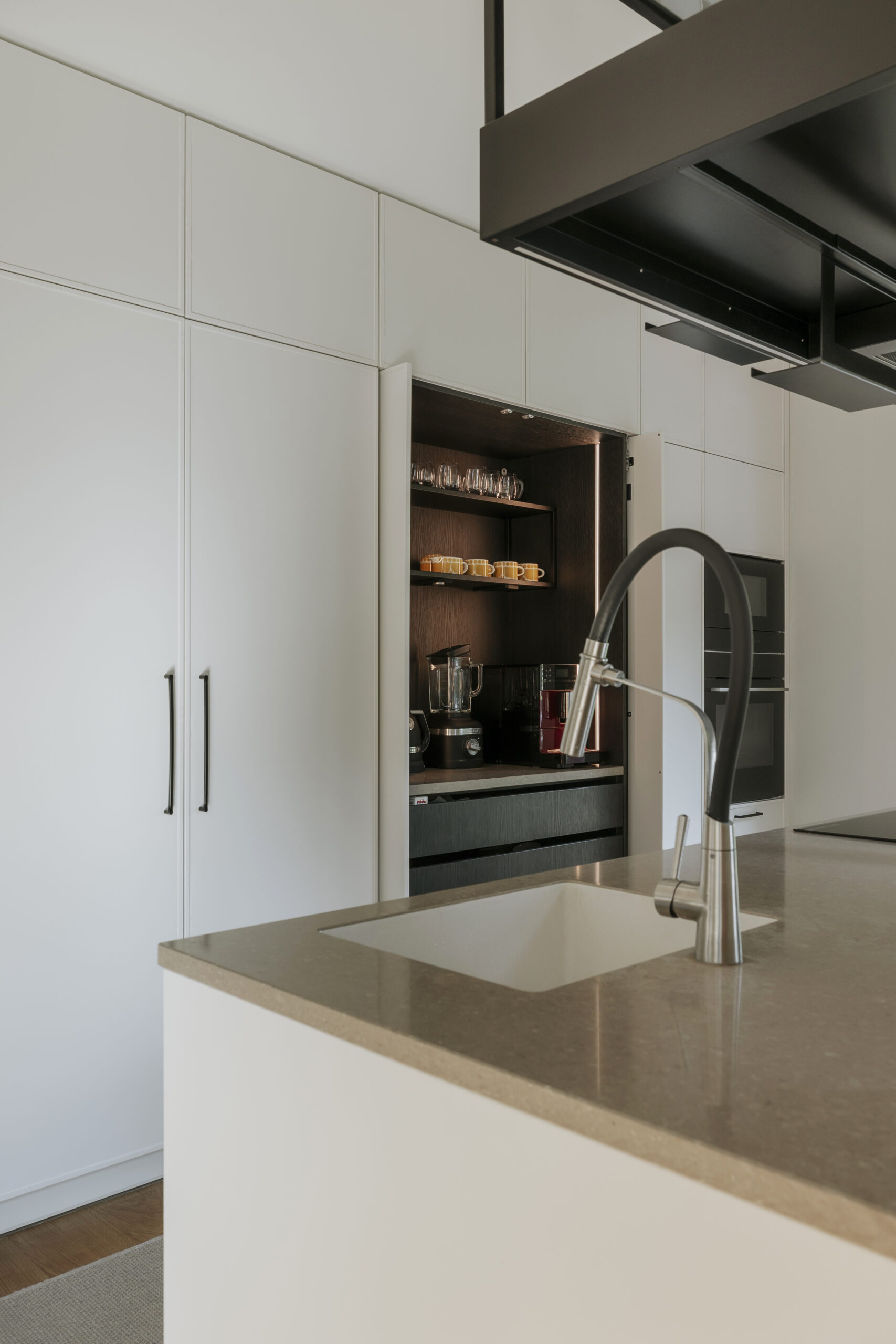 Aasta Tehasemaja 2025 - ESSVE eripreemia Nord Homes OÜ privaatne eramu Pirital. Arhitekt: Nordwell arhitektid (Oksana Karula). Foto: Edmond Mäll