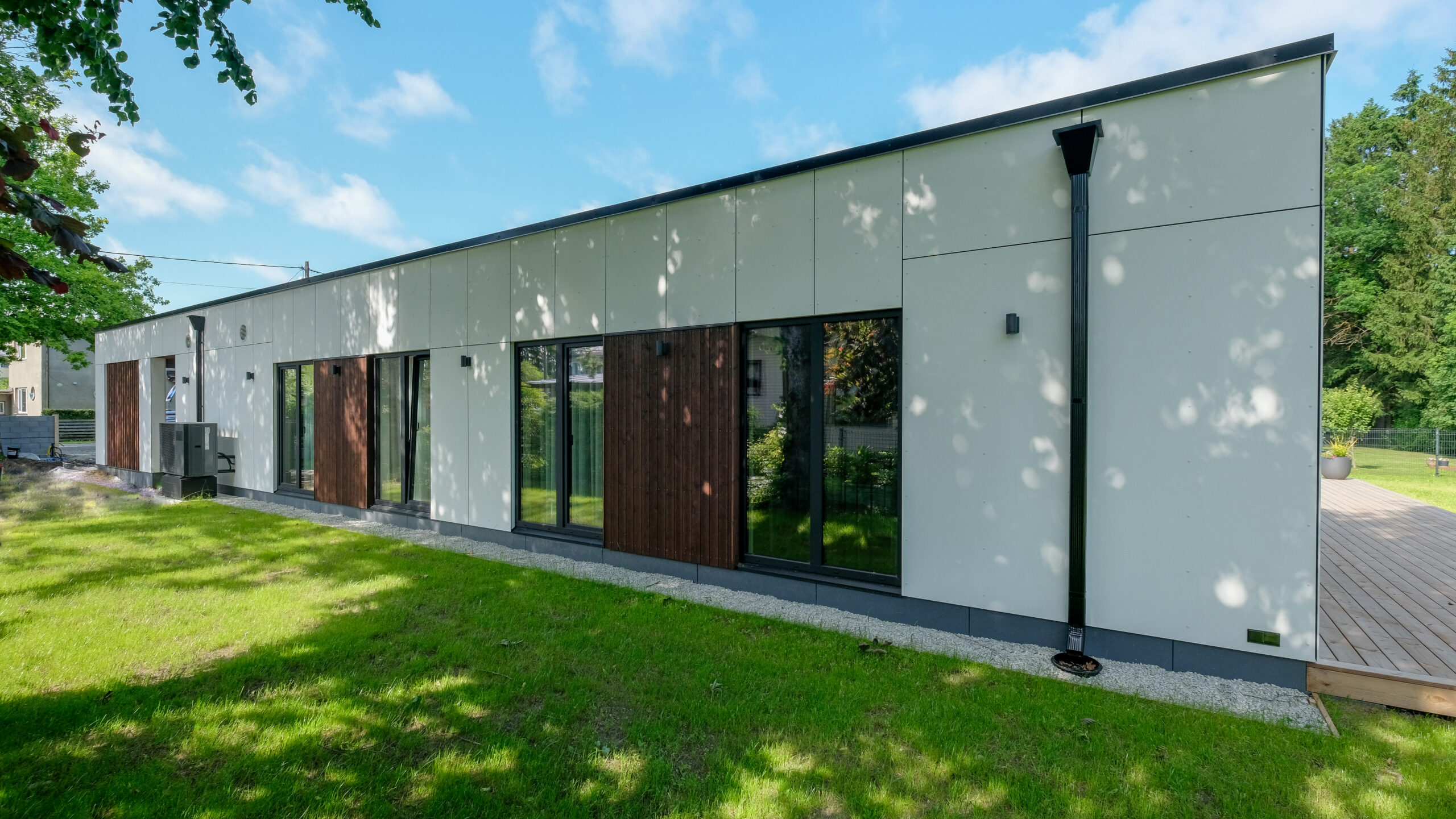 Timbeco Woodhouse OÜ elementeramu Saues. Arhitektuur: Nordwell arhitektid, Oksana Karula, Anton Anufriev Foto: Timbeco Woodhouse OÜ