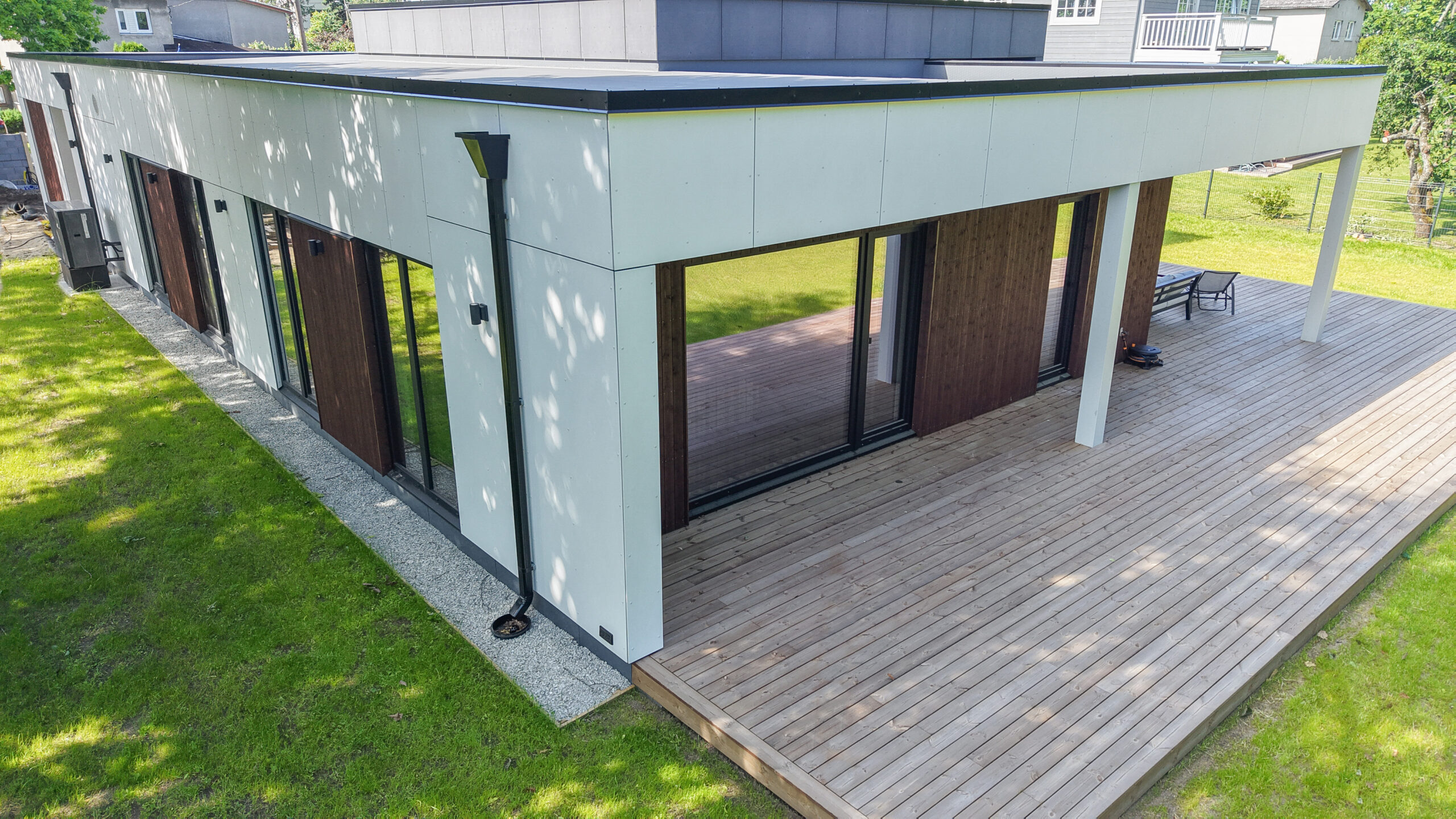 Timbeco Woodhouse OÜ elementeramu Saues. Arhitektuur: Nordwell arhitektid, Oksana Karula, Anton Anufriev Foto: Timbeco Woodhouse OÜ