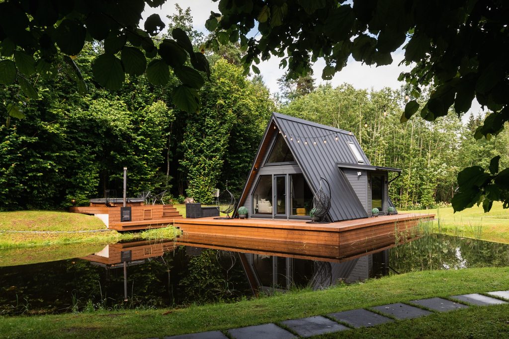 Best Small Building - Avrame OÜ, holiday cabin in Kambja. Architects: Tiit Sild, Joonas Seppet. Engineers: Eero Tuhkanen, Priit Kahr. Photo: Silvo Voznesenski